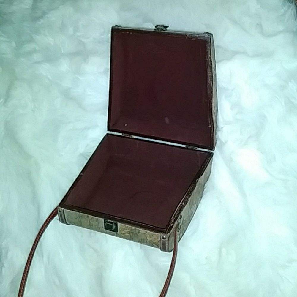 Pocket Book - image 3